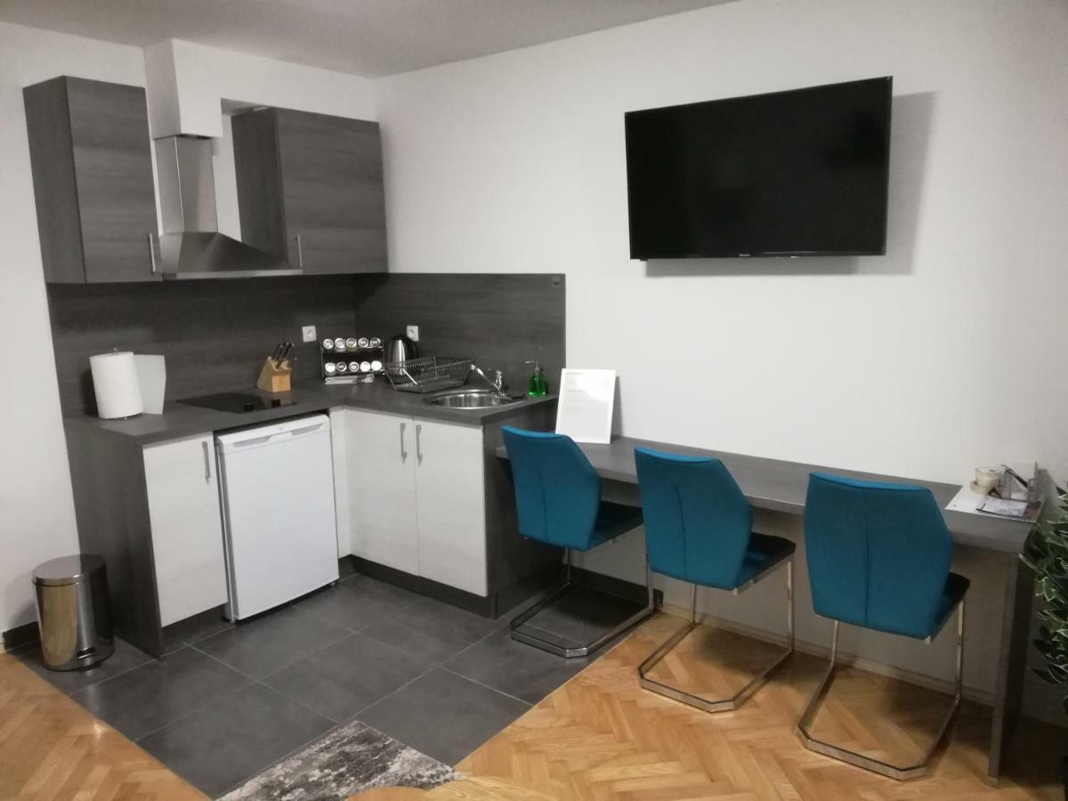 Apartments Ali 萨格勒布 外观 照片